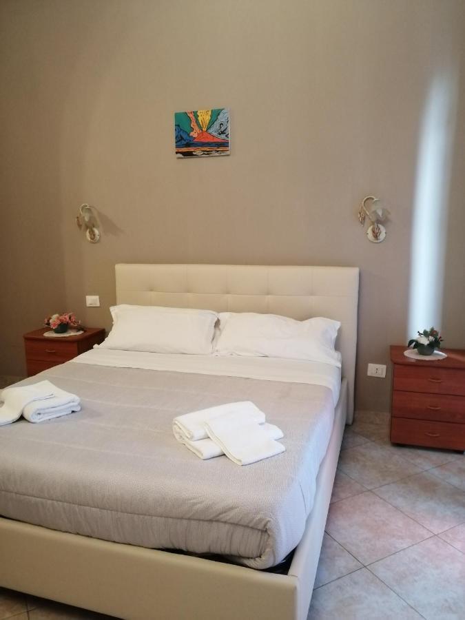 San Gaetano Bed Hotel Наполи Екстериор снимка