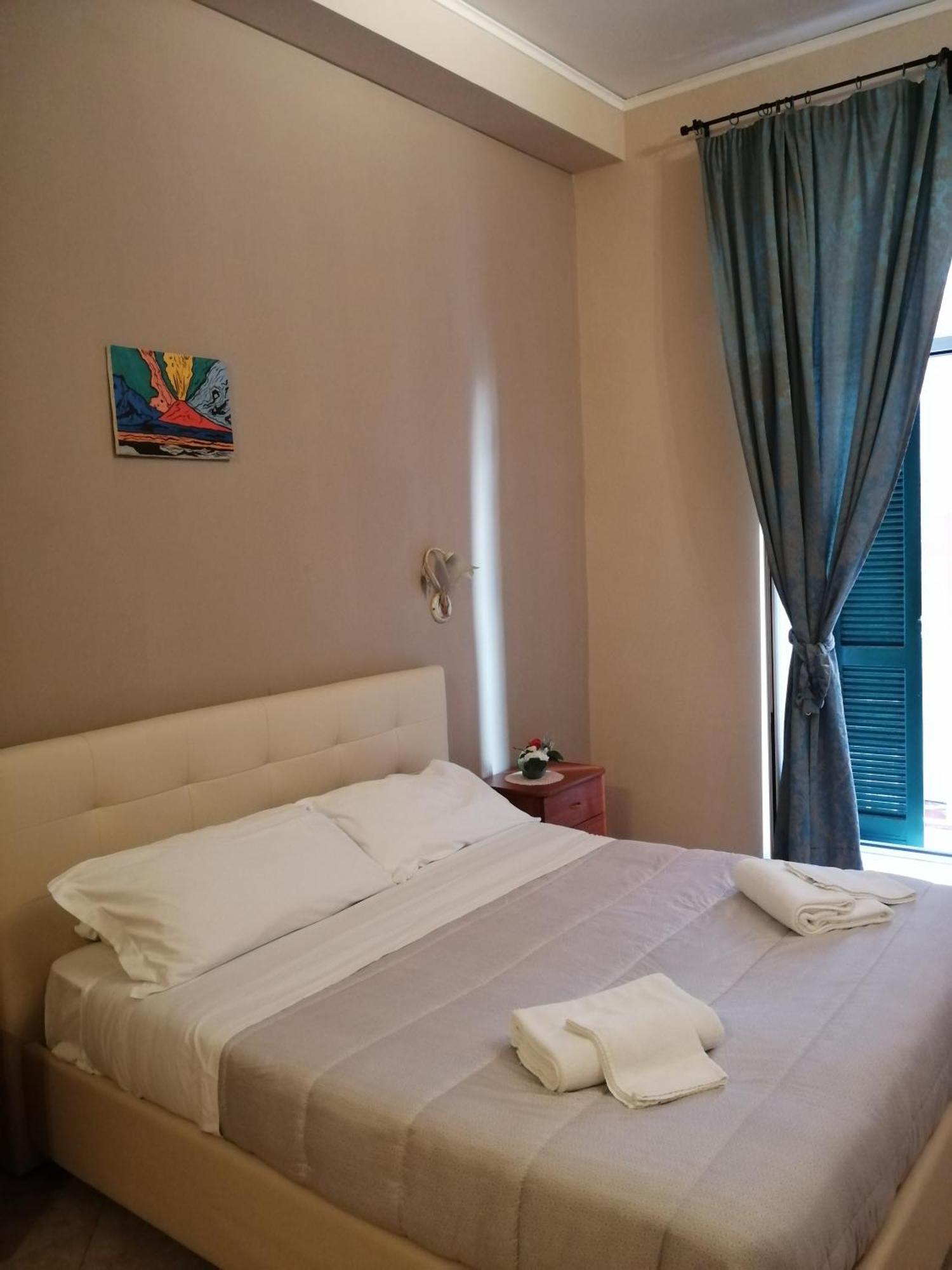San Gaetano Bed Hotel Наполи Екстериор снимка