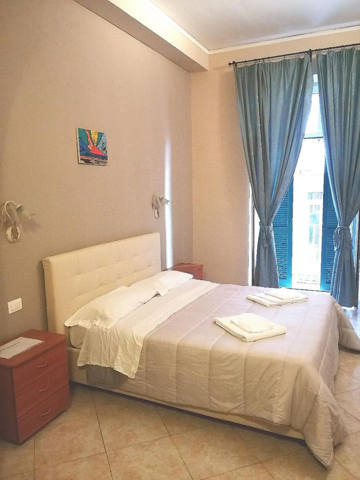 San Gaetano Bed Hotel Наполи Екстериор снимка