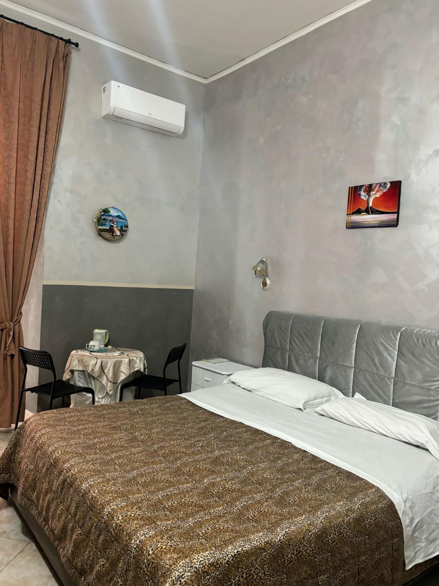 San Gaetano Bed Hotel Наполи Екстериор снимка